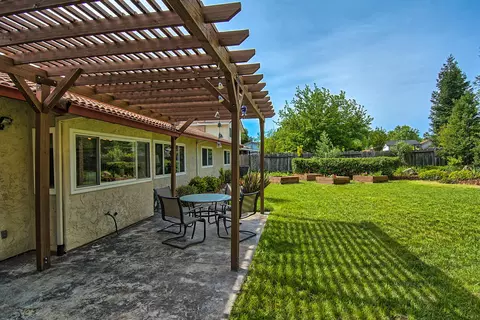 2430 Lake Redding Dr, Redding, CA 96003 photo 34