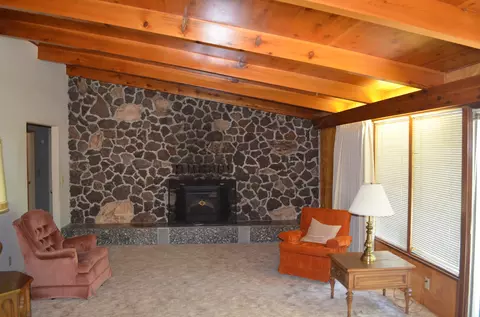 3570 Ebby Ln, Anderson, CA 96007 photo 2
