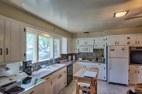 4971 Bonnyview Ave, Redding, CA 96001 photo 17