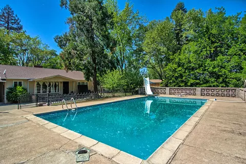 4971 Bonnyview Ave, Redding, CA 96001 photo 2