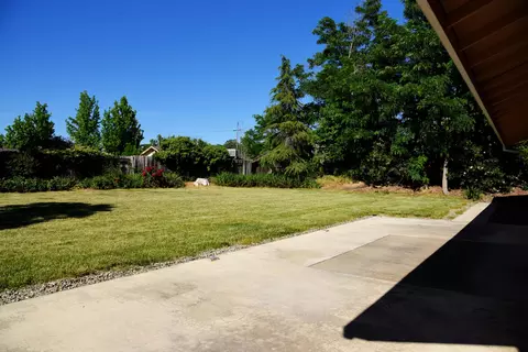 2848 Antigua Dr, Redding, CA 96003 photo 15