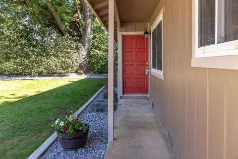 4740 Pheasant Dr, Anderson, CA 96007 photo 2