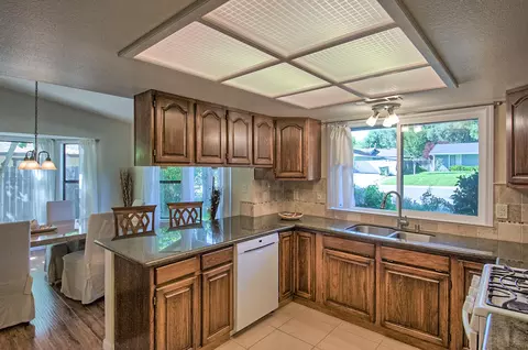 1935 Tiburon Dr, Redding, CA 96003 photo 12
