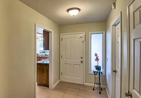 1935 Tiburon Dr, Redding, CA 96003 photo 5