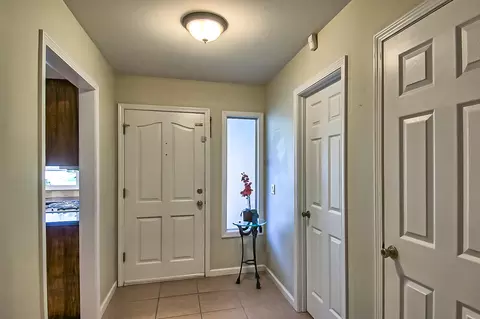 1935 Tiburon Dr, Redding, CA 96003 photo 6