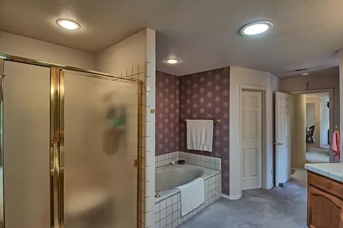 2668 Howard Dr, Redding, CA 96001 photo 23