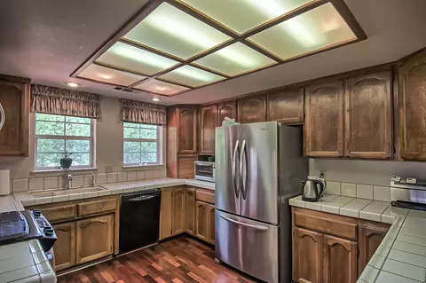 2668 Howard Dr, Redding, CA 96001 photo 9