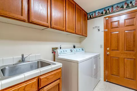 2482 Castlewood Dr, Redding, CA 96002 photo 17