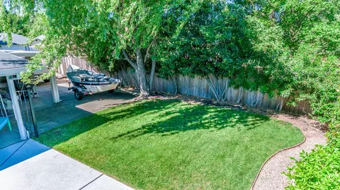 2482 Castlewood Dr, Redding, CA 96002 photo 23