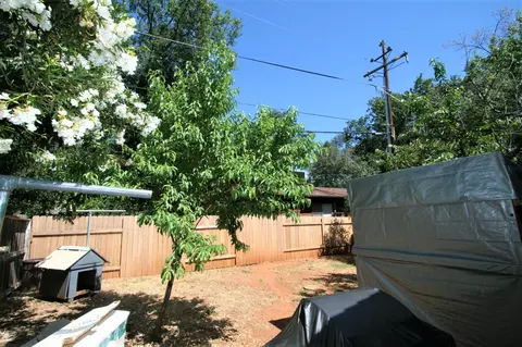 877 Camino Ct, Redding, CA 96002 photo 15