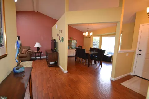6644 Hemlock, Redding, CA 96001 photo 3