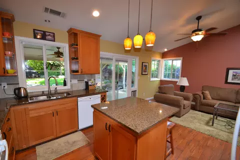 6644 Hemlock, Redding, CA 96001 photo 28