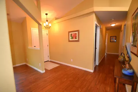 6644 Hemlock, Redding, CA 96001 photo 10