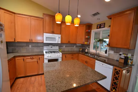 6644 Hemlock, Redding, CA 96001 photo 24