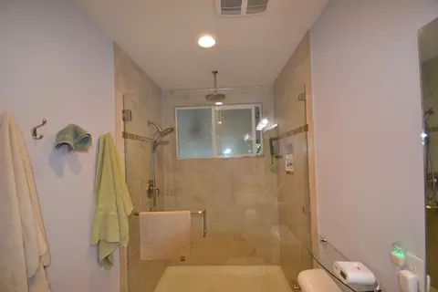 6644 Hemlock, Redding, CA 96001 photo 9