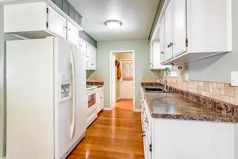 3465 Glenwood Dr, Redding, CA 96003 photo 6