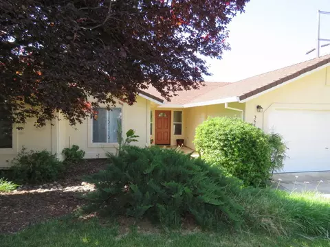 3670 Stokes Ct, Redding, CA 96001 photo 1