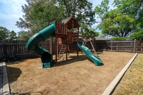 4520 Enchanted Way, Redding, CA 96001 photo 23