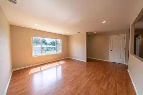 4520 Enchanted Way, Redding, CA 96001 photo 4