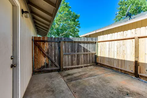 3374 Auburn Dr, Redding, CA 96001 photo 30