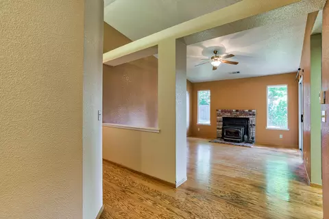 3374 Auburn Dr, Redding, CA 96001 photo 14