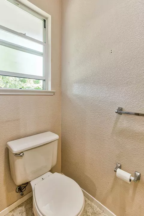 3374 Auburn Dr, Redding, CA 96001 photo 25