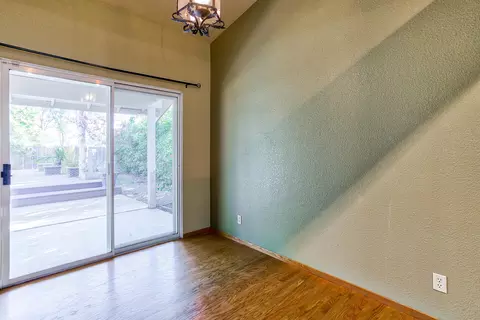 3374 Auburn Dr, Redding, CA 96001 photo 8