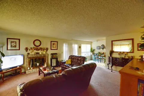 668 Saginaw St, Redding, CA 96002 photo 6