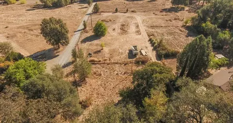 20401 Sudan Ln, Redding, CA 96003 photo 5