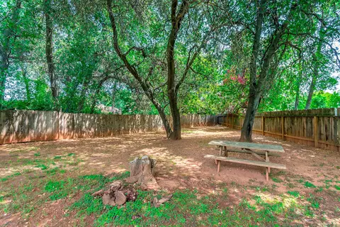 1802 Winterwood Ct, Redding, CA 96002 photo 14