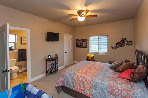 13525 Manzanillo Way, Redding, CA 96003 photo 18
