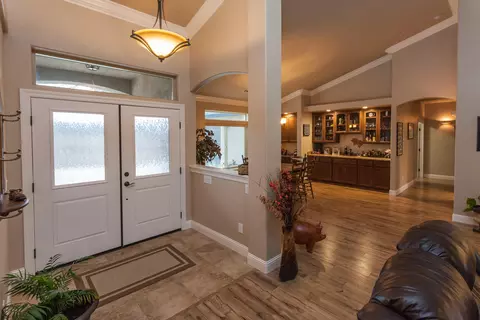 13525 Manzanillo Way, Redding, CA 96003 photo 5