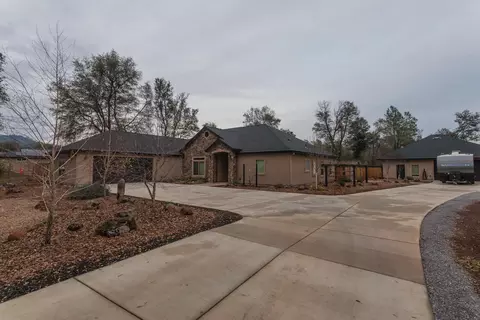 13525 Manzanillo Way, Redding, CA 96003 photo 4