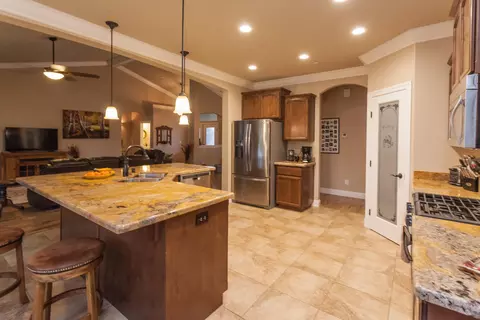 13525 Manzanillo Way, Redding, CA 96003 photo 13
