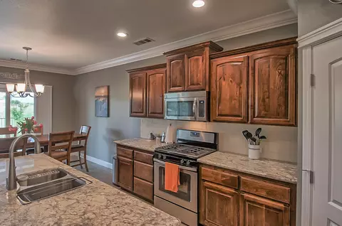 4076 Palm Springs Dr, Redding, CA 96002 photo 13