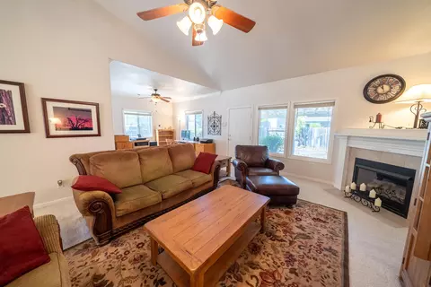 2198 Allegheny Ct, Redding, CA 96001 photo 5