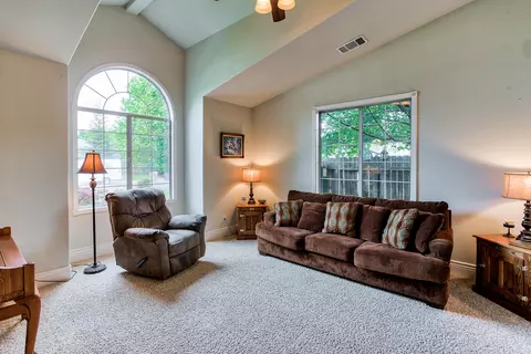 4680 Fiddleneck Dr, Redding, CA 96002 photo 7