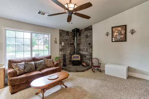 4680 Fiddleneck Dr, Redding, CA 96002 photo 13