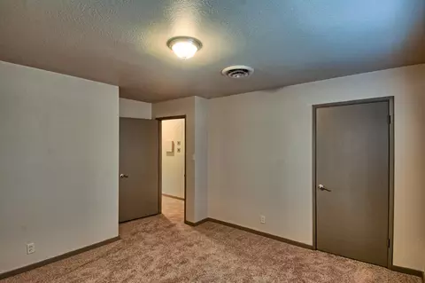 2556 Shasta St, Redding, CA 96001 photo 7
