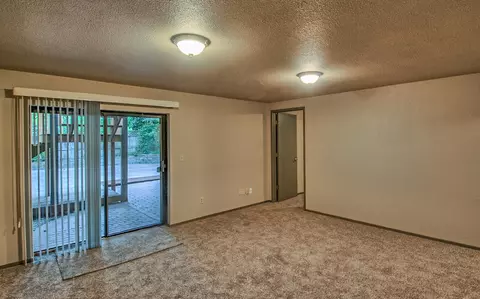 2556 Shasta St, Redding, CA 96001 photo 16