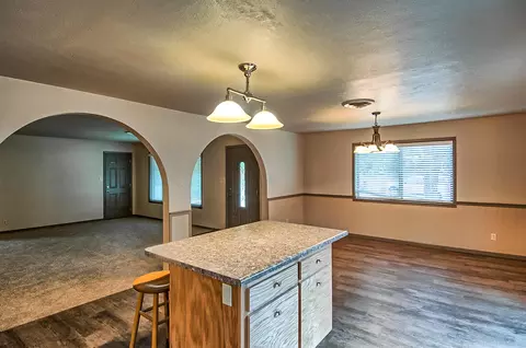 2556 Shasta St, Redding, CA 96001 photo 5
