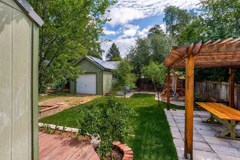 1055 East St, Redding, CA 96001 photo 28