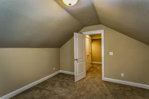 263 Mill Valley Pkwy, Redding, CA 96003 photo 16