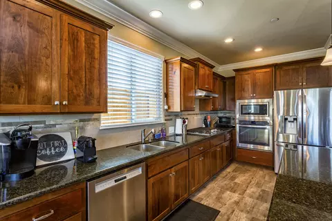 263 Mill Valley Pkwy, Redding, CA 96003 photo 9
