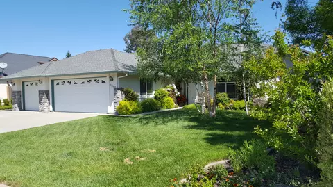 2646 Queens Way, Redding, CA 96001 photo 3