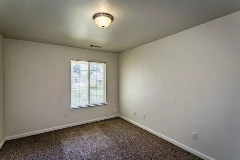 1346 Gehring Ct, Redding, CA 96002 photo 13
