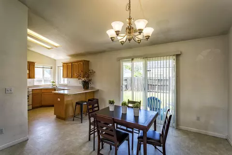1346 Gehring Ct, Redding, CA 96002 photo 5