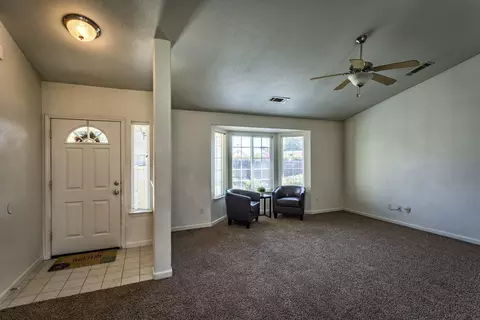 1346 Gehring Ct, Redding, CA 96002 photo 4
