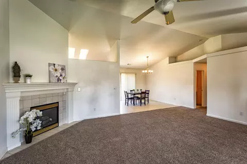 1346 Gehring Ct, Redding, CA 96002 photo 3
