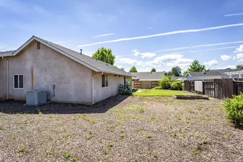 1346 Gehring Ct, Redding, CA 96002 photo 15